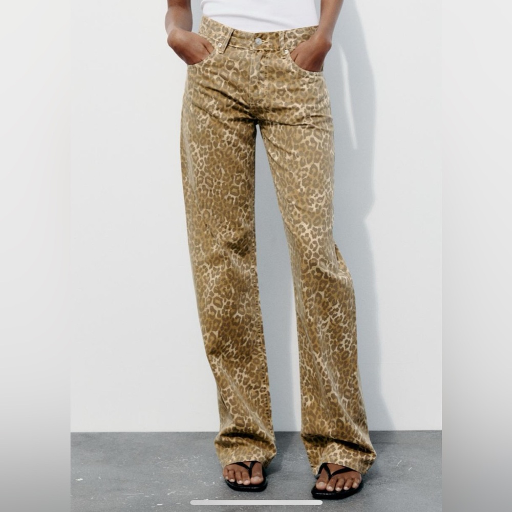 BRAND NEW ZARA MID WAIST ANIMAL PRINT TRF WIDE LEG JEANS